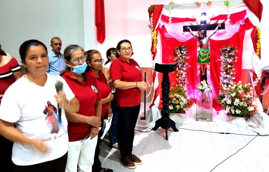 con la Participación de  nuestros grupos apostólicos de Ofrenda y Acogida y Divina Misericordia se llevo a cabo la realización del segundo día de la novena   