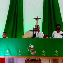 Con gran devoción nuestros grupos apostólicos como Adoración perpetua, Ministros Extraordinarios de la Comunión y Pastoral de la  salud participaron de esta novena en este dia 